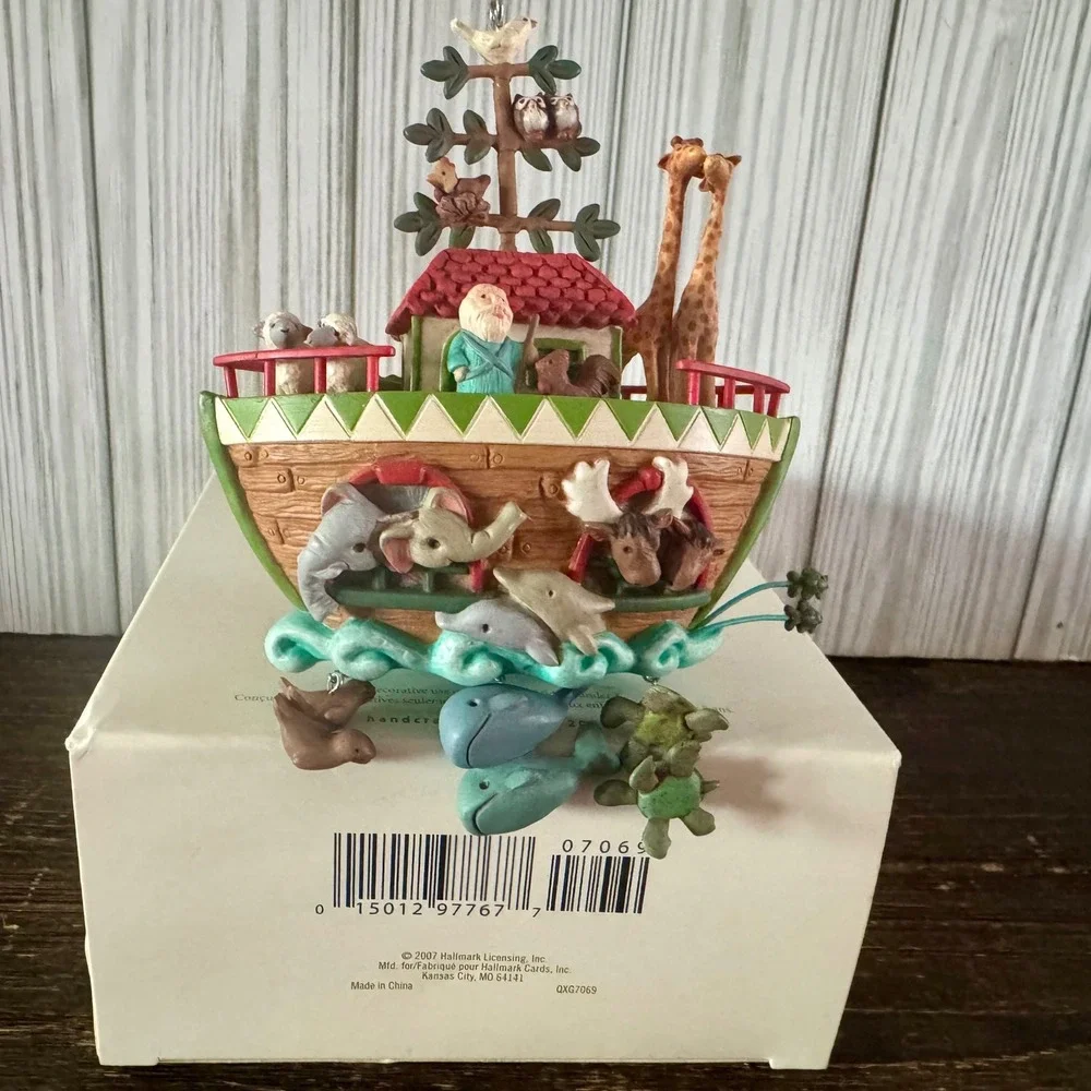 Hallmark Keepsake Noahs Ark Ornaments 2007 & 2006 Magic Motion Ken Crow Set